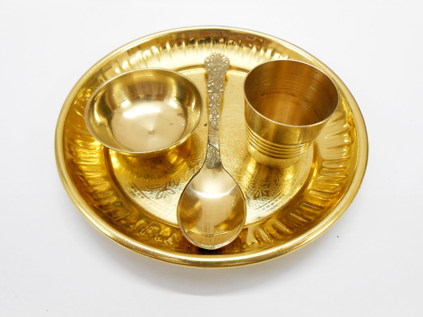 Crafts of India Brass Thali Set for Bhog to Kanha Thakur ji Indian Hindu God Rituals Puja Plate. Set of 4 Pieces, (Plate, Katori, Glass, Spoon)