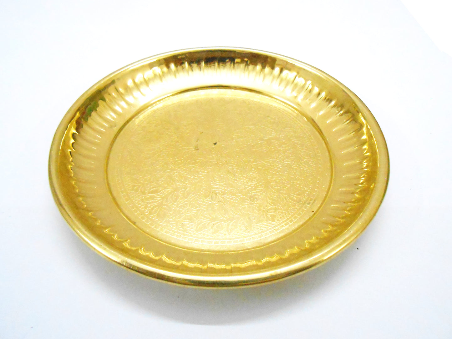Crafts of India Brass Thali Set for Bhog to Kanha Thakur ji Indian Hindu God Rituals Puja Plate. Set of 4 Pieces, (Plate, Katori, Glass, Spoon)