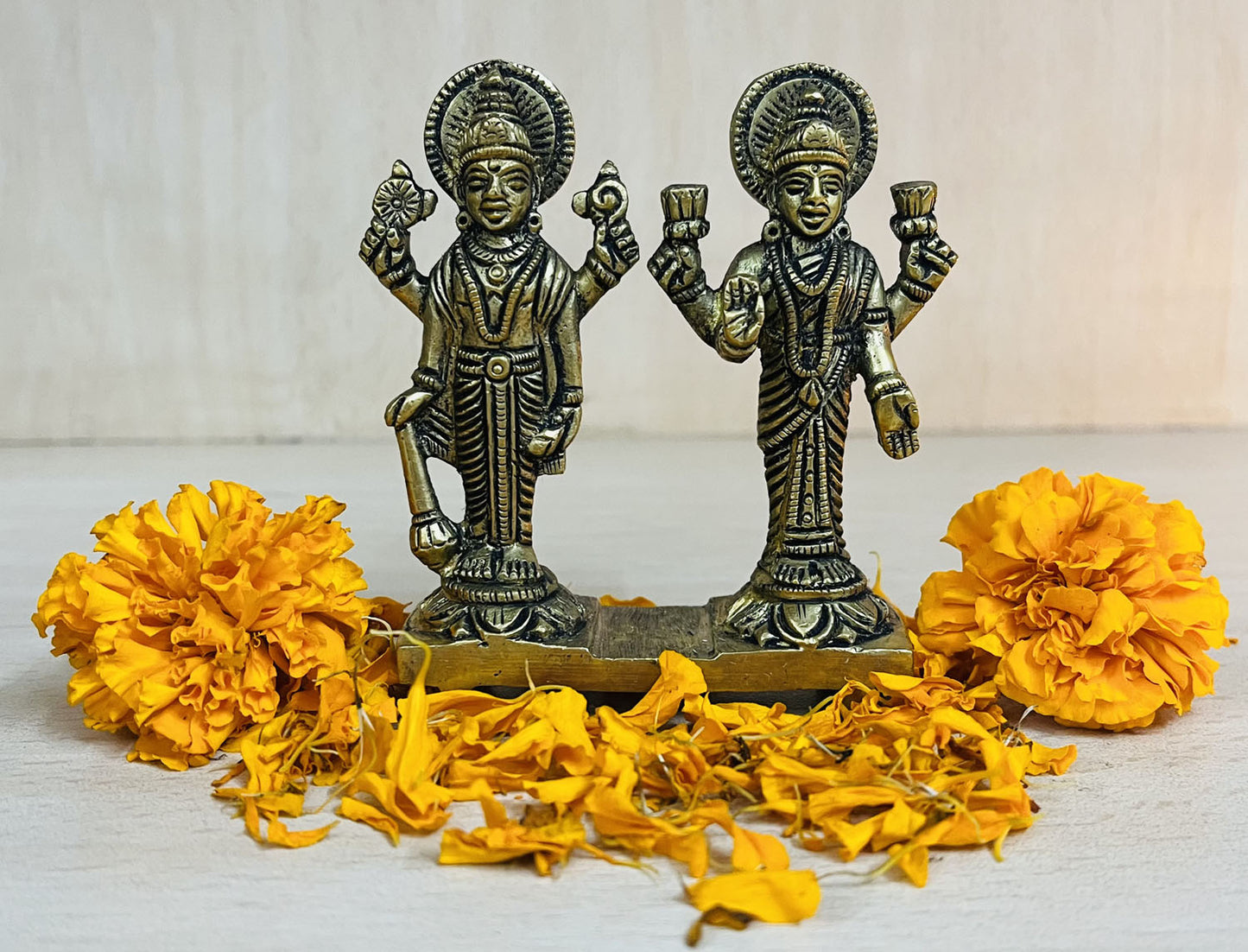 Crafts of India Divine Idol of Lakshmi Narayan Small Brass Statue